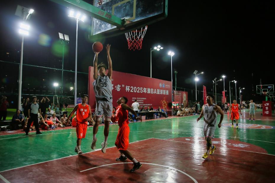 除了在现场, 升入大学的 除了在现场, 升入大学的