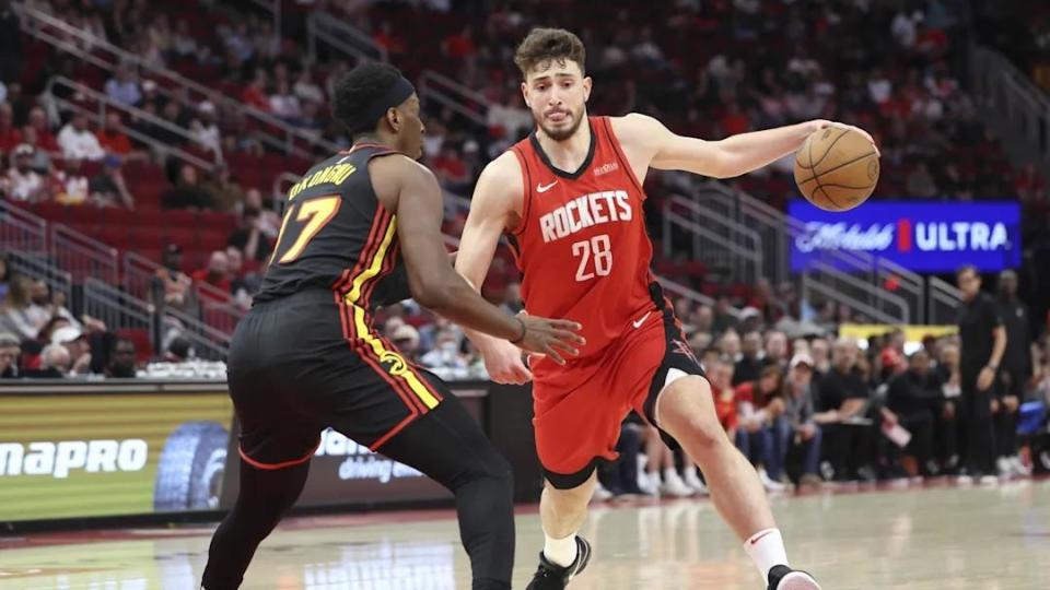 wAA, 守型的侧翼