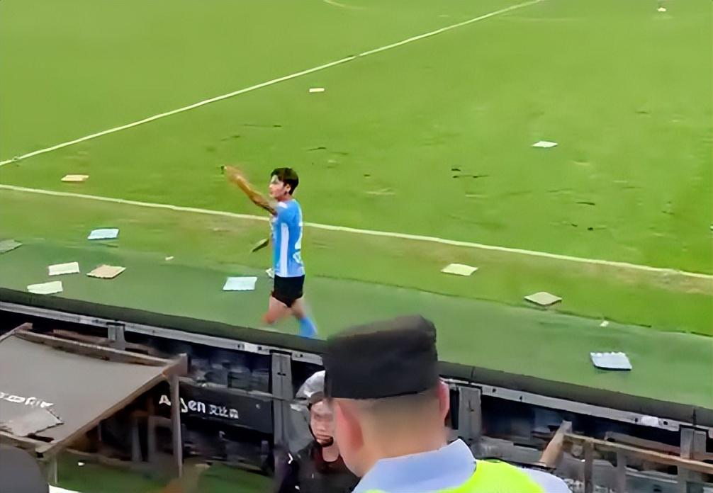 有球迷当面, 果感到失望